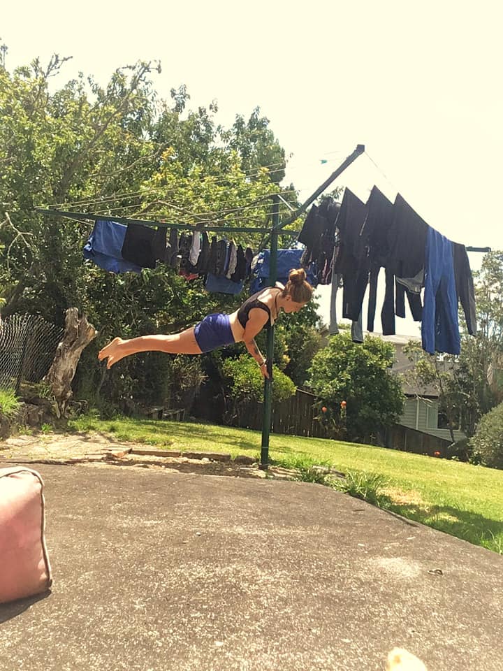 Pole skills Stompin' Grinds